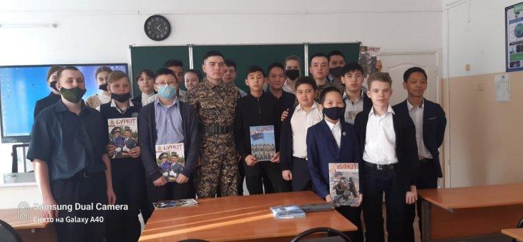 "Сегодня ученик - завтра солдат".
