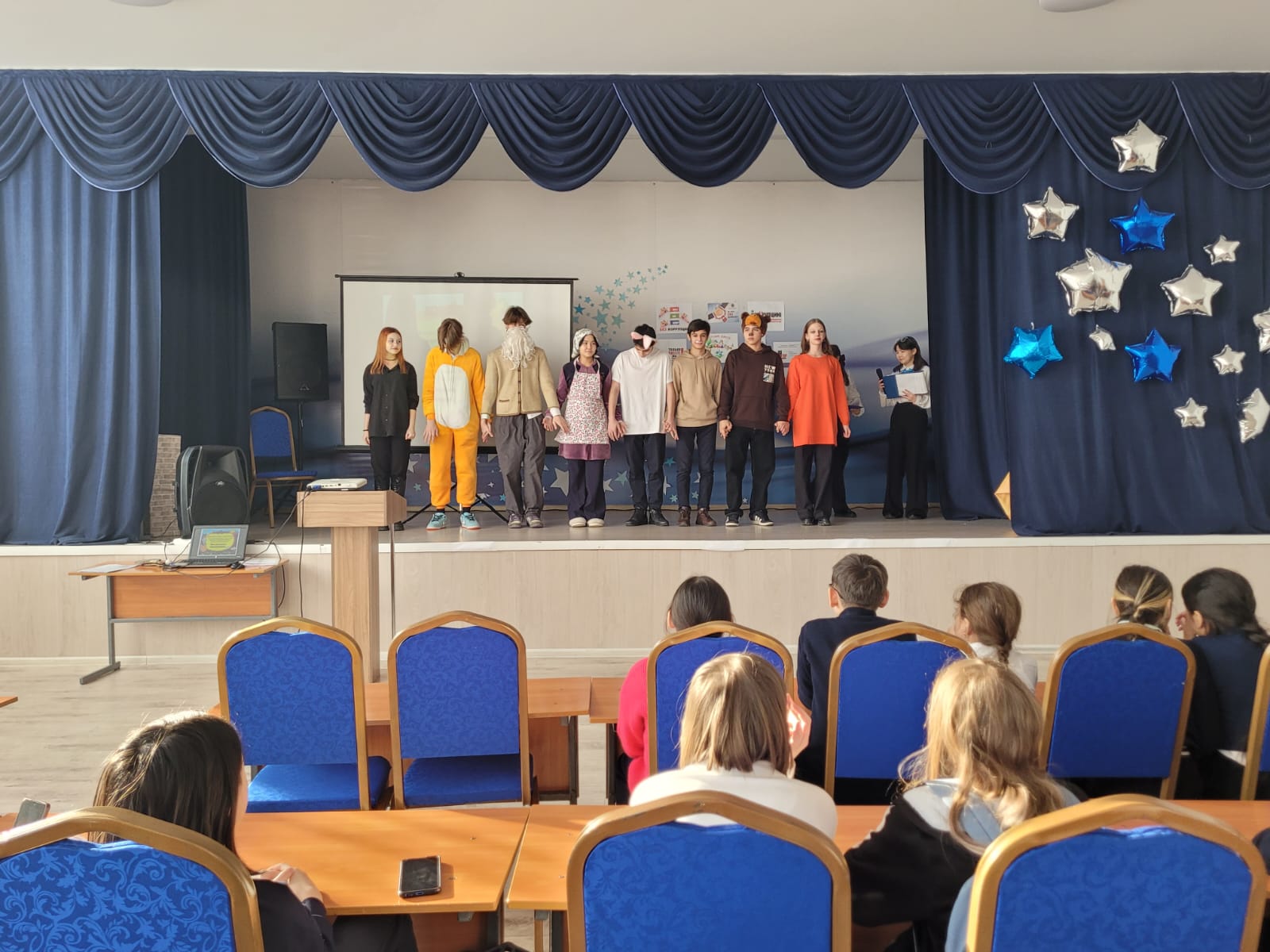 Театральная постановка "Коррупция в сказках"./«Ертегілердегі жемқорлық» театрландырылған қойылымы.